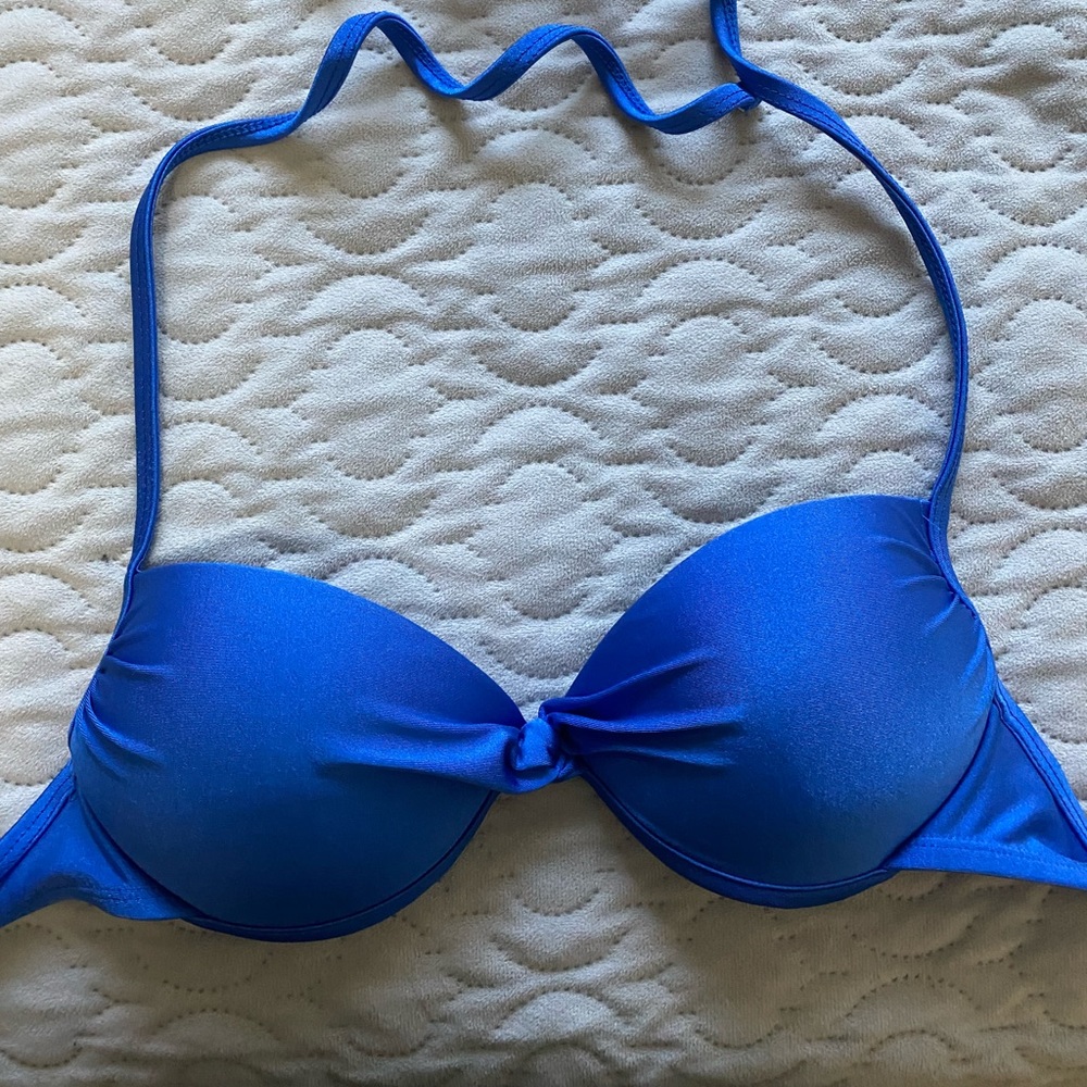 Blue bikini top.